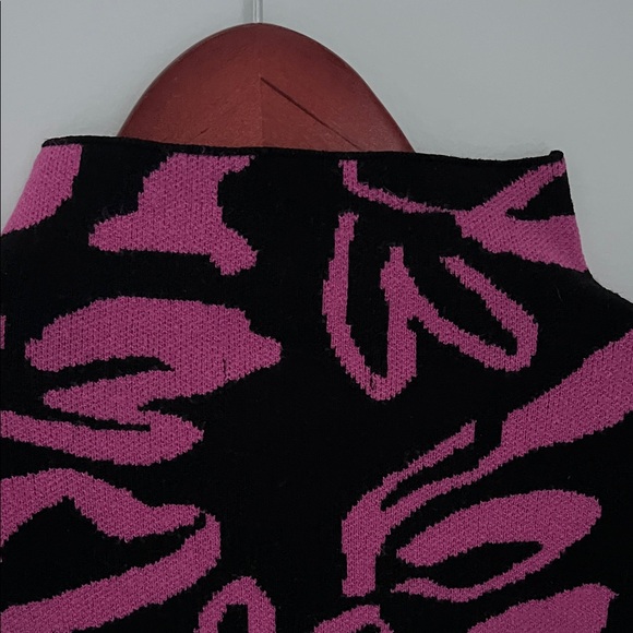 Christian Siriano Black and Deep Magenta Knit Sweater - Picture 8 of 13